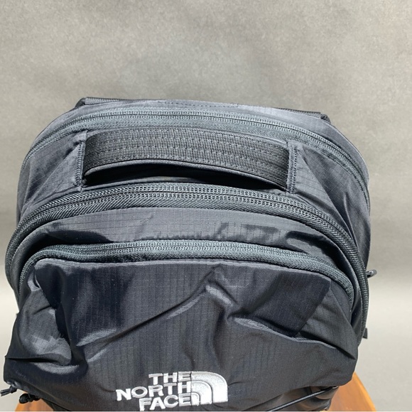 The North Face Borealis Backpack Men's Black Travel Day Pack Bag - Picture 11 of 16